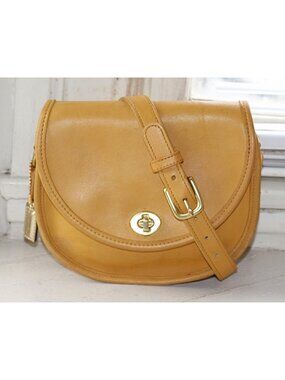 Coach Vintage - Watson Crossbody Bag 9981 in Yellow, Rare Color - USA 1990s